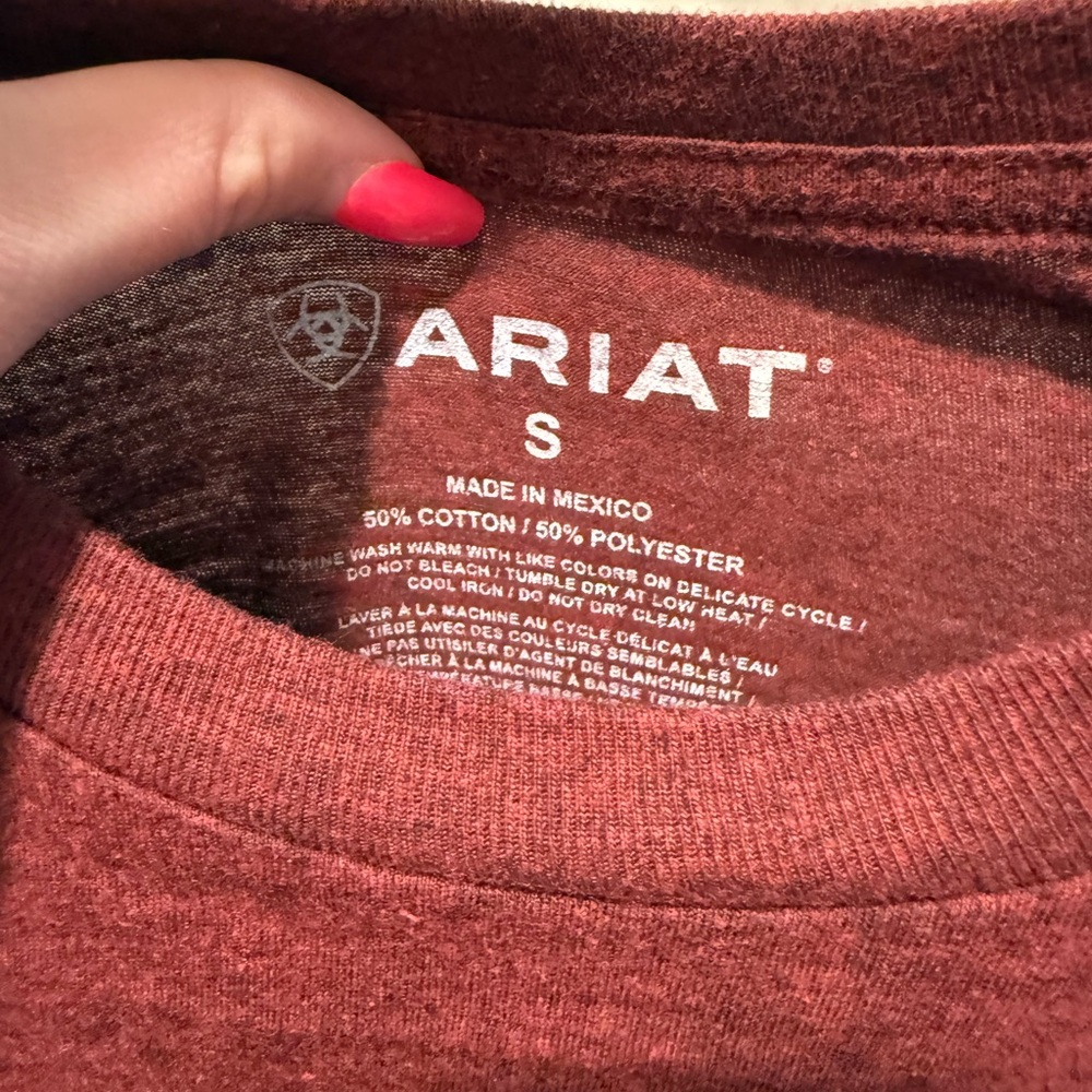 Ariat Red Graphic T-Shirt - Picture 2 of 2